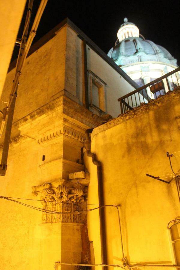 Specula Domus - Ibla Villa Ragusa Ngoại thất bức ảnh